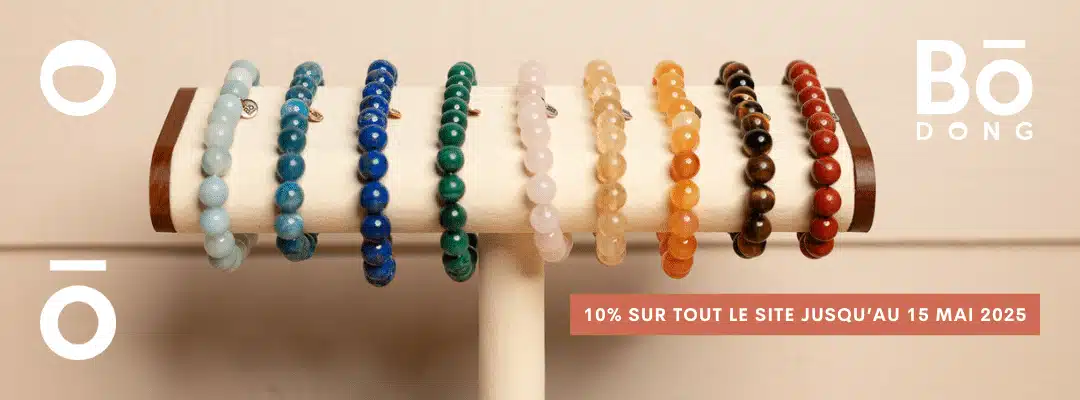 Bracelets énergétiques multicolores alignés, accompagnés du logo Bo-DONG et d'une annonce de réduction