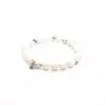 Bracelet Howlite Bo-DONG Signature sur fond blanc – pierre d’apaisement, patience et recentrage