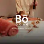 Carte cadeau Massage Sonore Bo-DONG – Femme tenant un bol tibétain